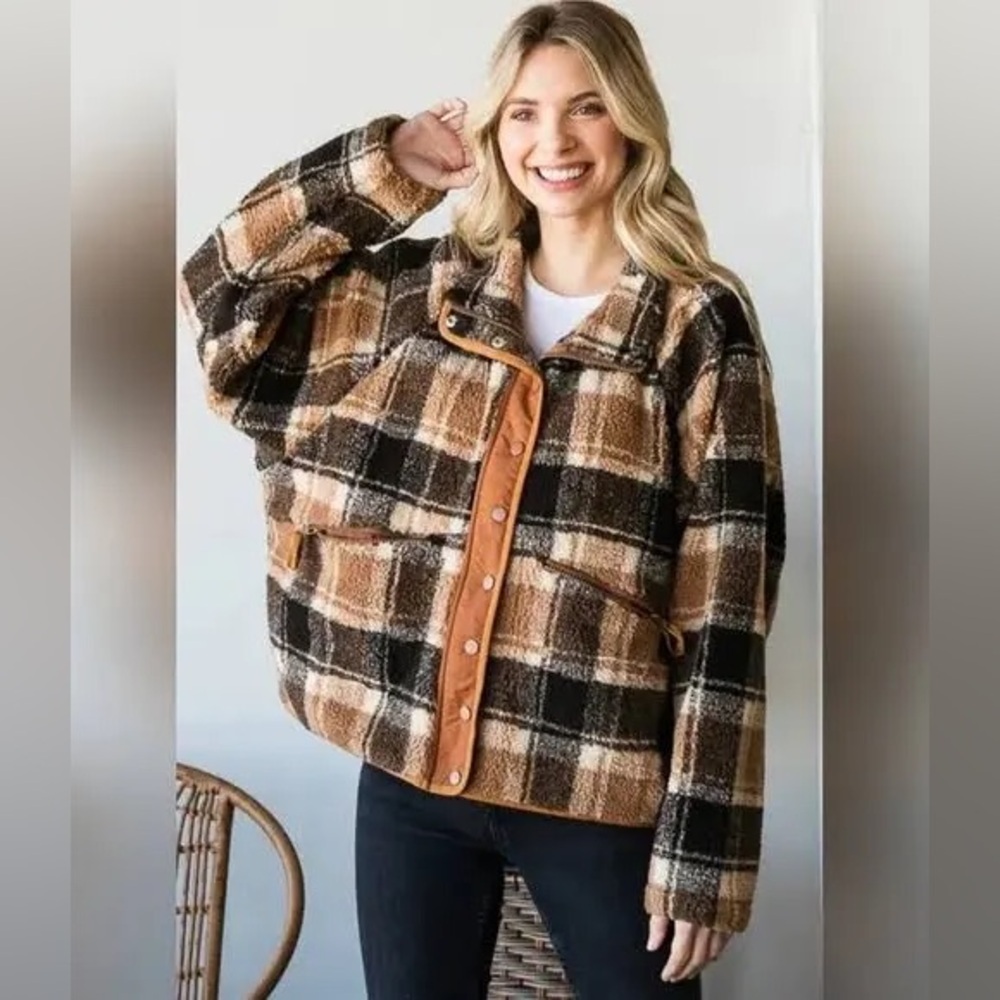 Oli & Hali Checkered Sherpa bomber Jacket in Brown and Tan size large
